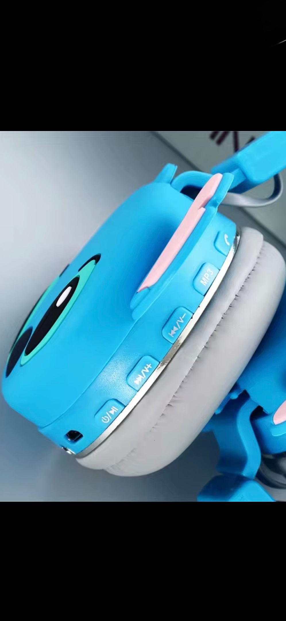 Stitch blue headphones